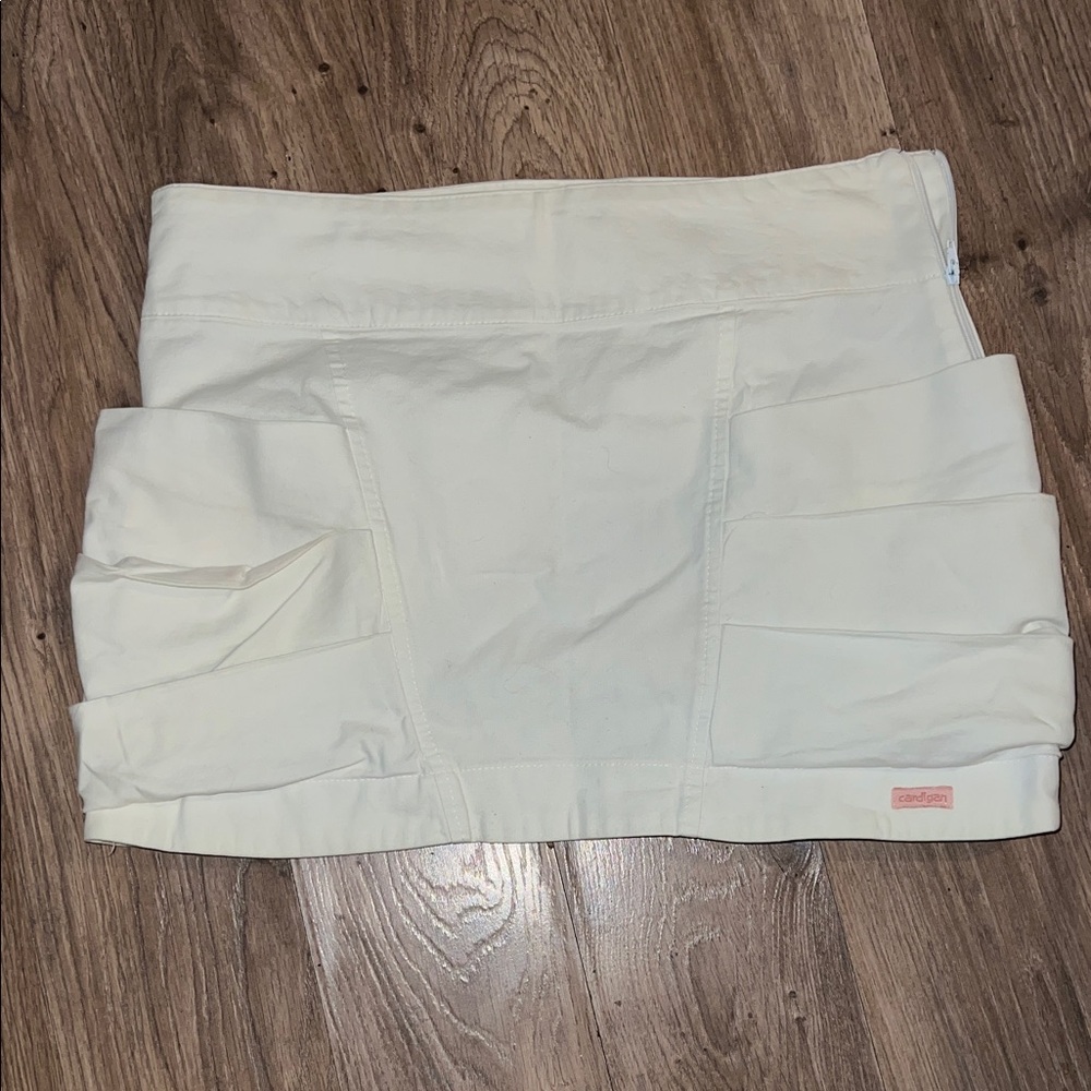 Women’s skirt size 32
